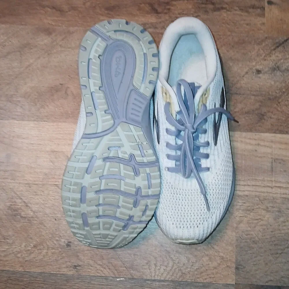 Brooks Revel 3